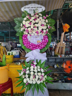 Floral arrangement for a memorial