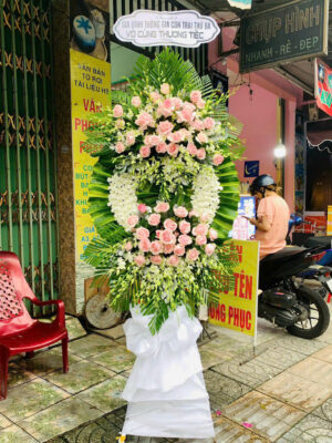 Hoa viếng phường Chợ Quán